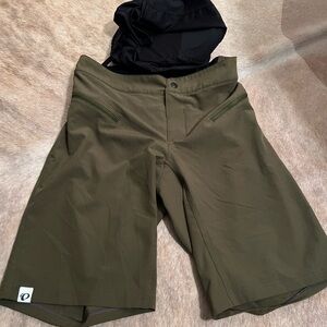 Pearl Izumi Olive Green Athletic Shorts
